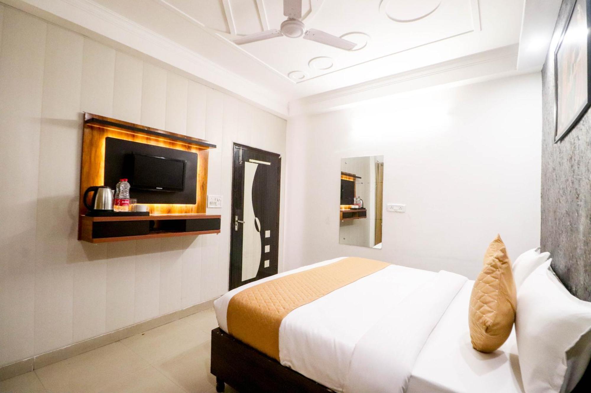 Hotel Stay Villa Delhi Airport Neu-Delhi Exterior foto