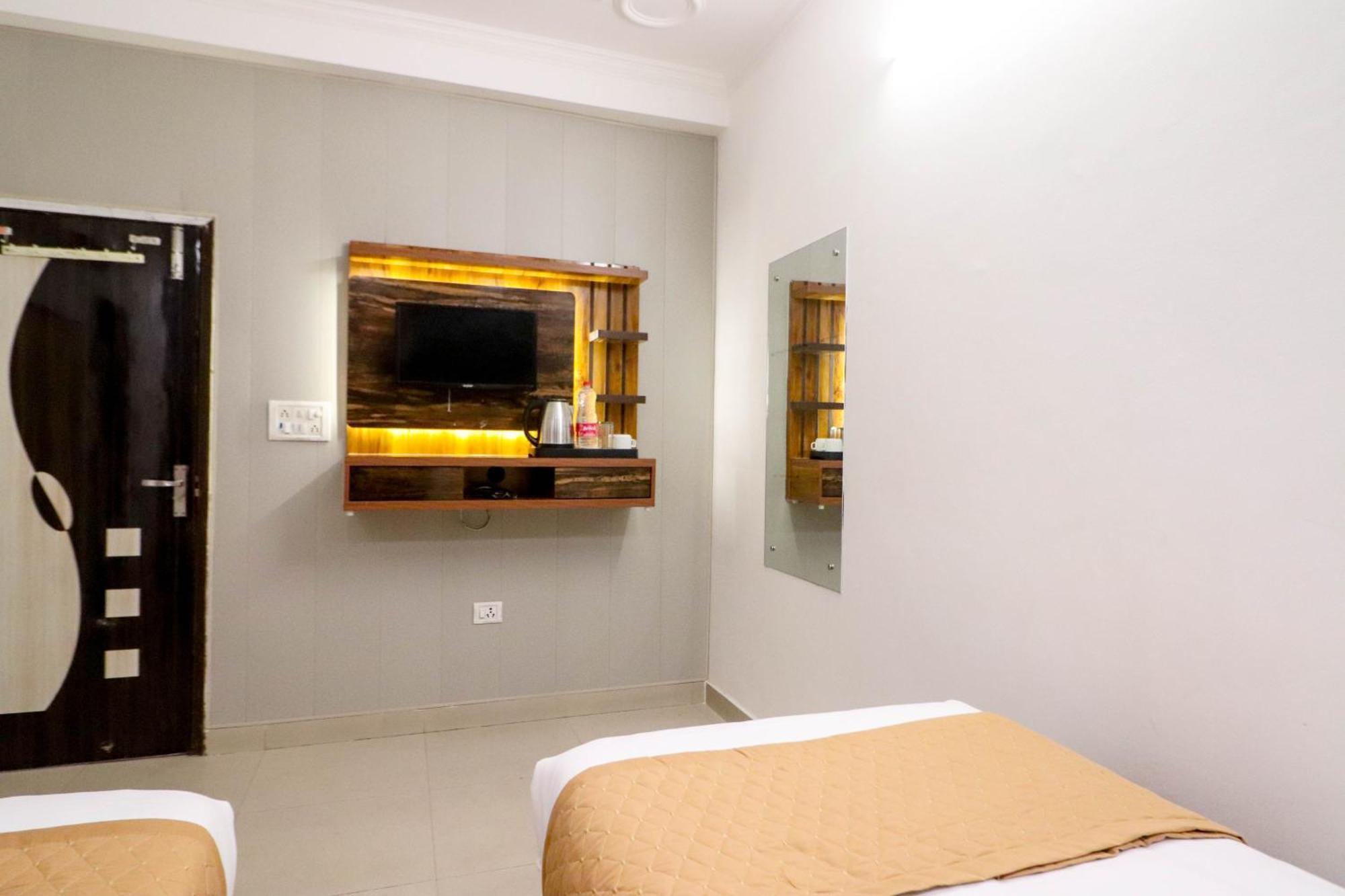 Hotel Stay Villa Delhi Airport Neu-Delhi Exterior foto