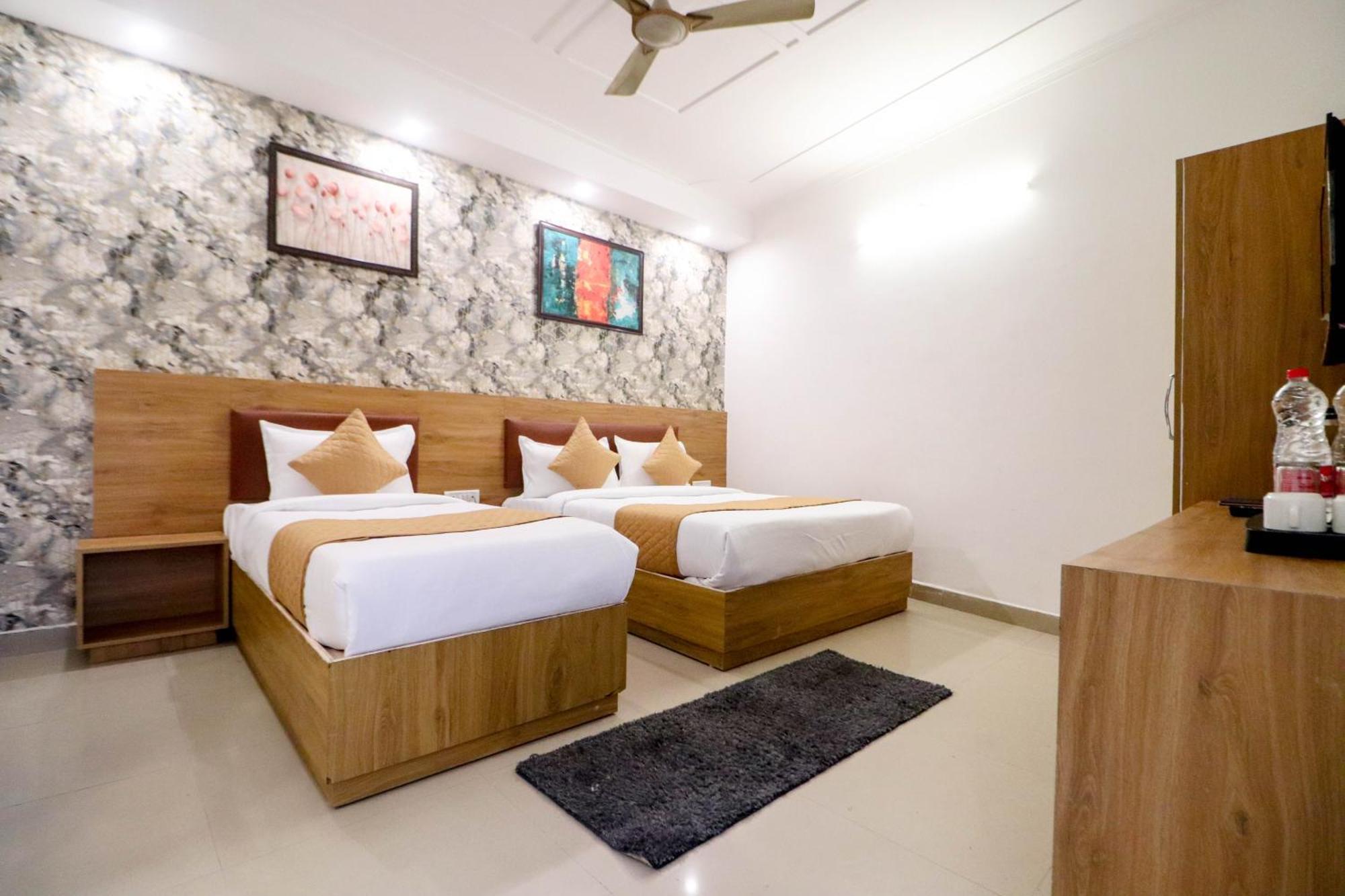 Hotel Stay Villa Delhi Airport Neu-Delhi Exterior foto