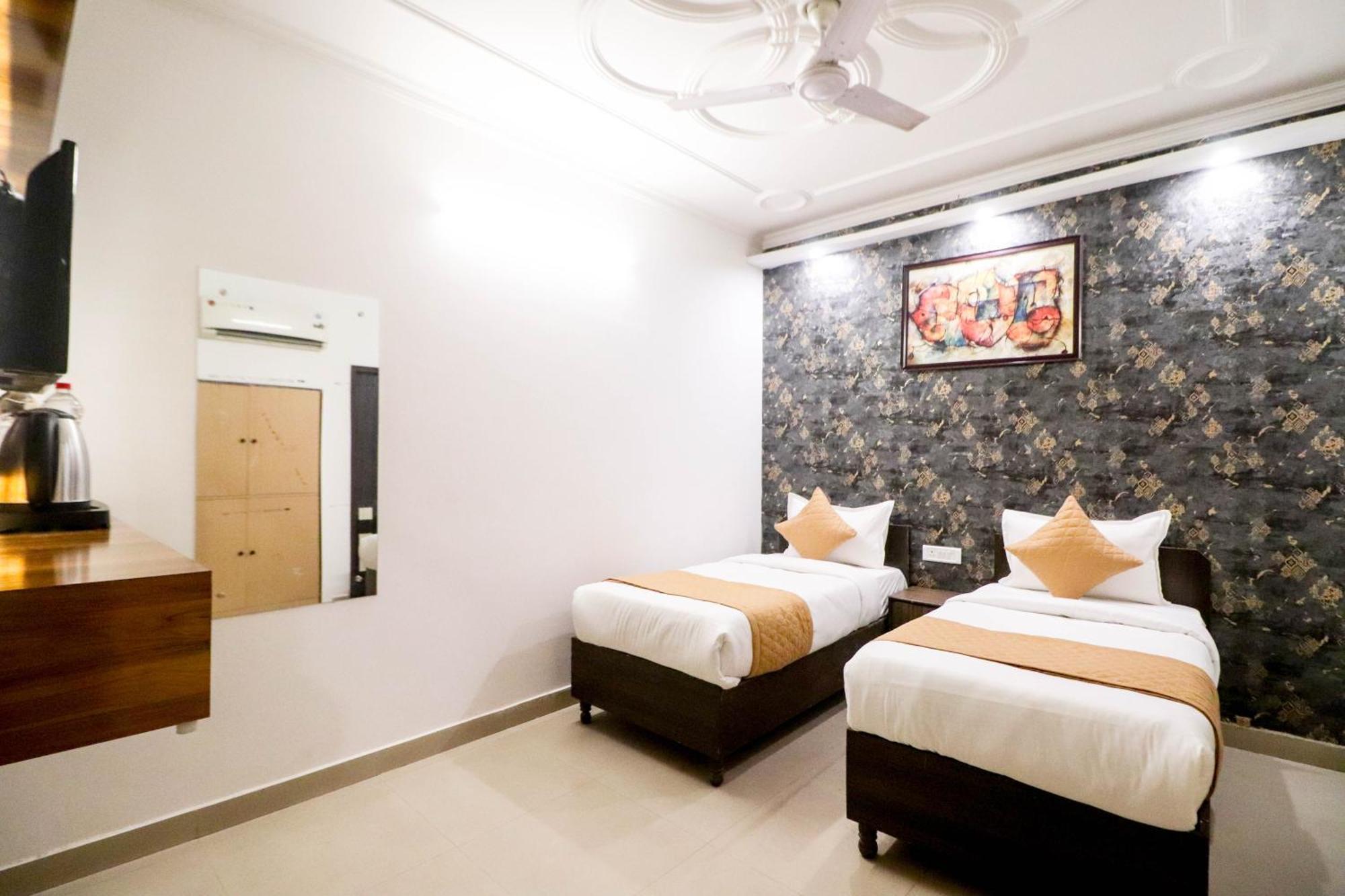Hotel Stay Villa Delhi Airport Neu-Delhi Exterior foto